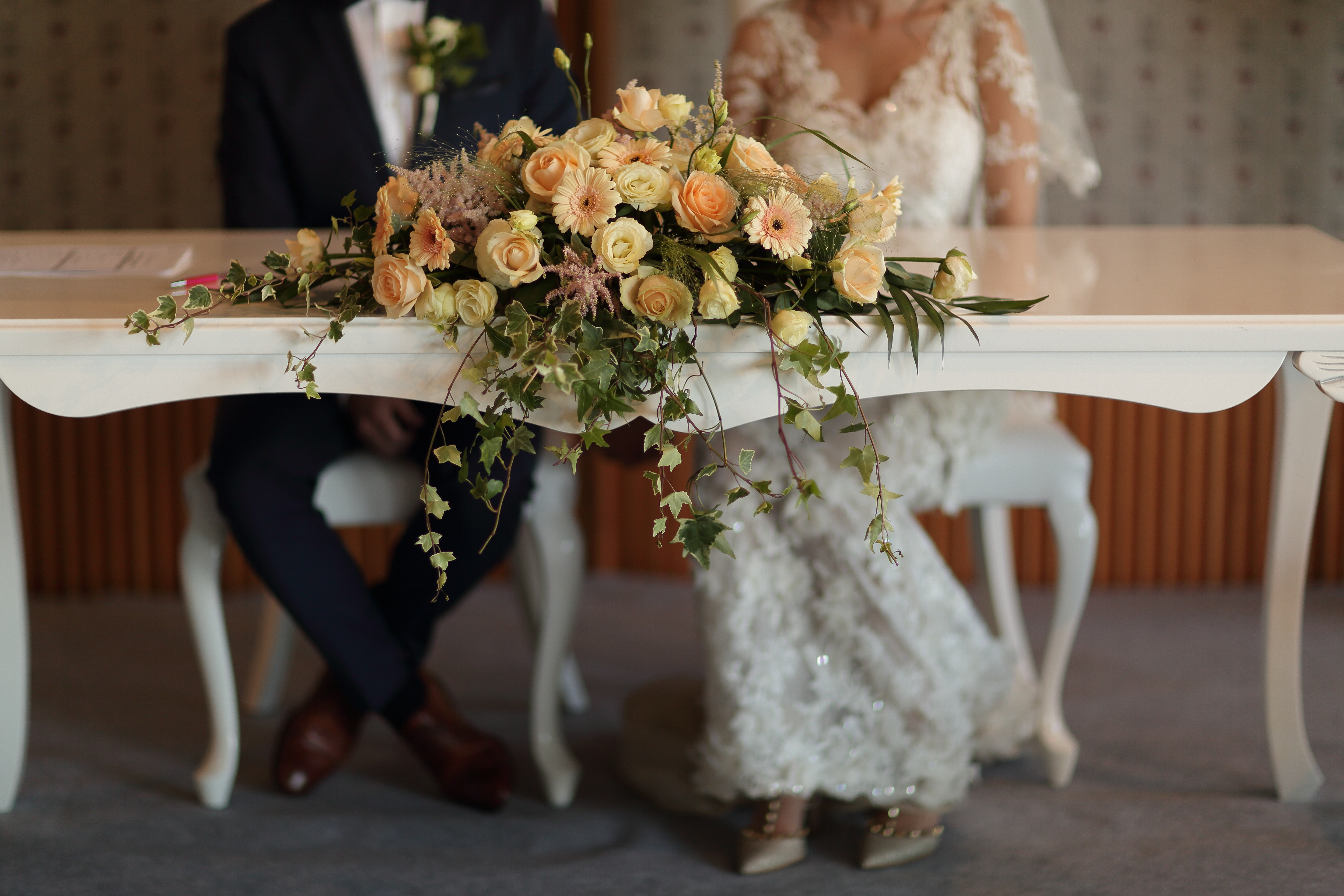 Bride and Groom With A Rustic Chic Bouquet